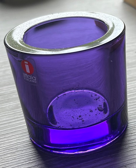 Iittala Kivi tuikkukippo violetti