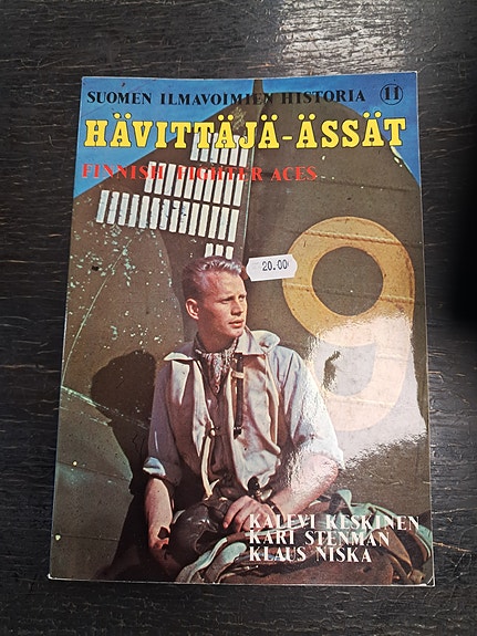 Suomen Ilmavoimien Historia 11 – Hävittäjä-ässät kirja