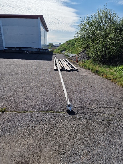 Valkoinen vanha käytetty 12 metrinen lipputanko