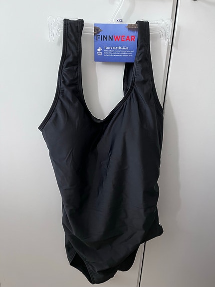 Käyttämätön Finnwear naisten uimapuku XXL musta