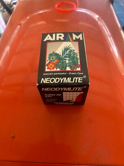 Airam Neodymlite E27 -lamppu