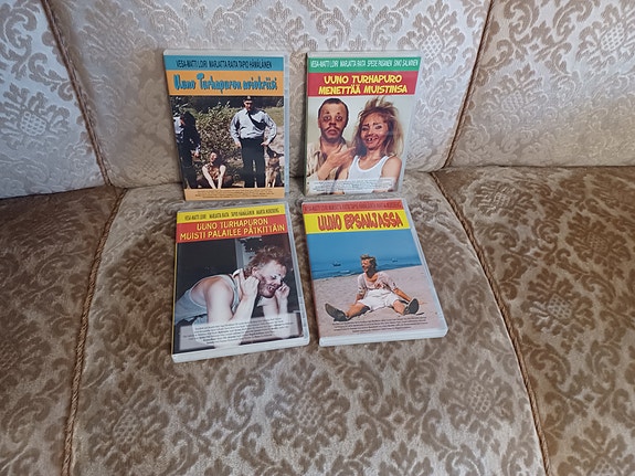 Uuno, Petelius, Huovinen, Reinikainen, Vesku yms. DVD
