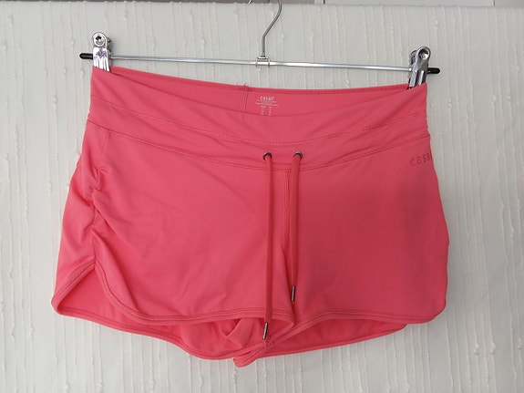 casall pinkki shortsit koko 38. Käyttämätön