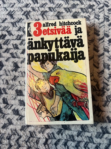 Alfred Hitchcock 3 etsivää -kirjat, 4 kpl
