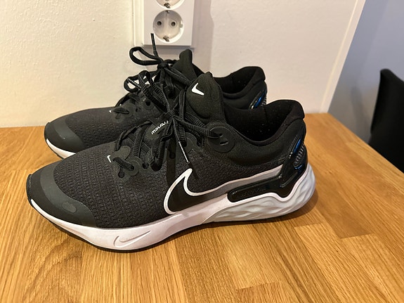 Nike Renew juoksukengät koko 41 musta