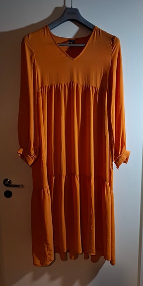 Vero Moda, kesämekko L oranssi