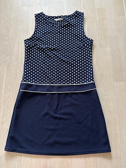 Merihenkinen kesämekko kokoM