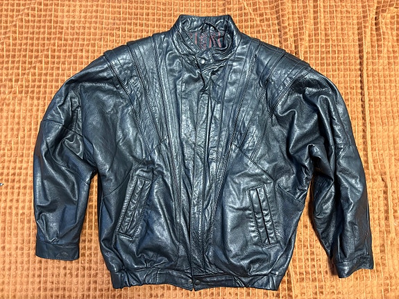 Vintage biker tyylinen nahkatakki