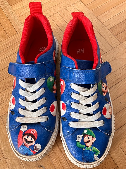 Super mario tennarit