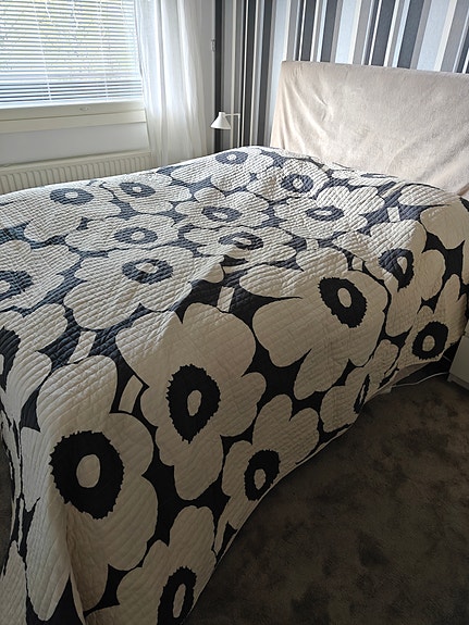 Marimekko Unikko päiväpeitto
