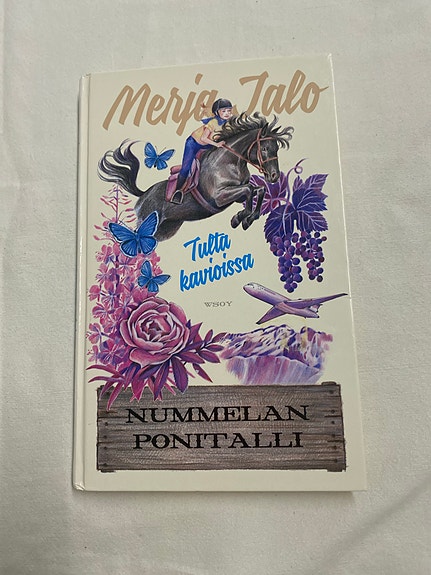 Merja Jalo: Nummelan ponitalli – Tulta kavioissa (WSOY)