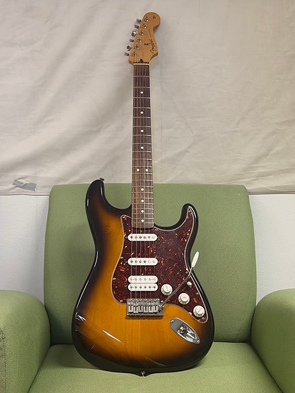 Fender Deluxe Power Strat HSS MIM-versio