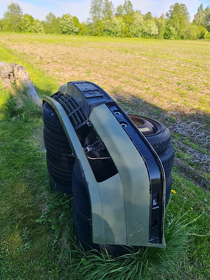 BMW etupuskuri ja munuaiset