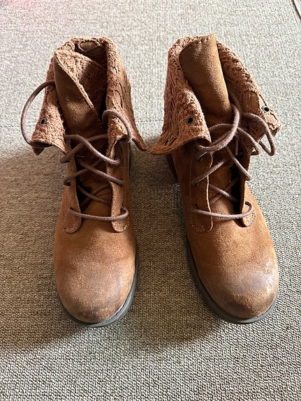 American Eagle ruskeat nauhalliset saappaat koko 40,5