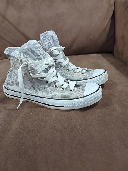 Myydään Converse kengät kokoa 42