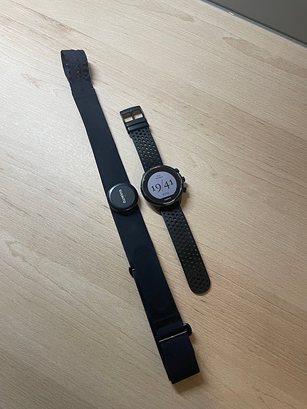 Suunto 9 urheilukello sykevyöllä musta