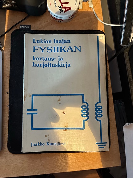 Lukion laajan fysiikan kertaus- ja harjoituskirja