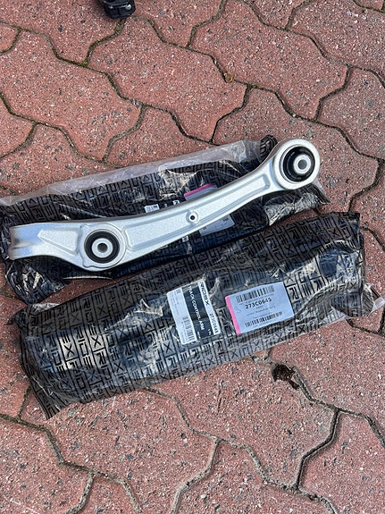 Audi etu-alatukivarret RIDEX 273C0645