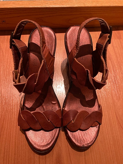 Vintage sandaalit korkealla korolla