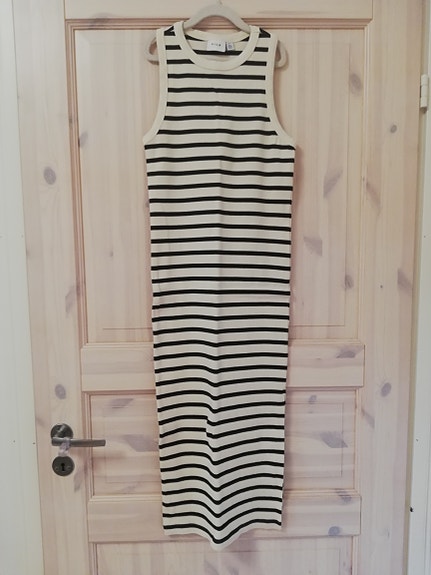 Uusi vila mekko s / 36