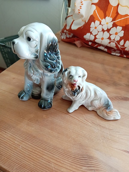 Koira figuuri posliini koira 2kpl