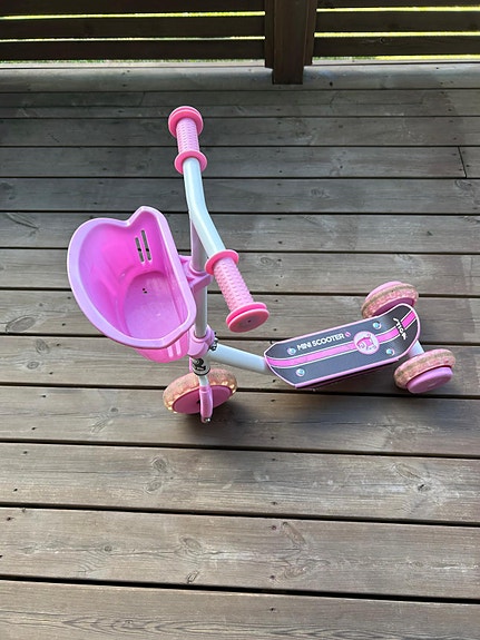 Potkulauta kolmipyöräinen pinkki