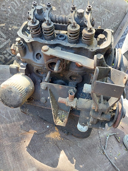 Vanha V4 moottori Ford/Saab???
