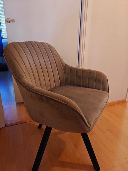 Pyörivä tuoli