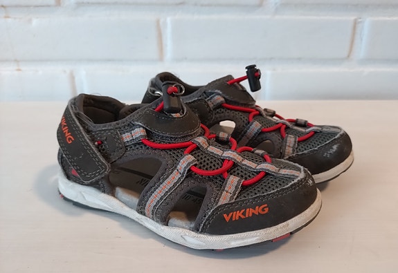 Viking sandaalit 29