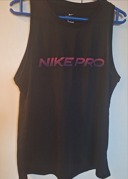 Nike Pro treenitoppi