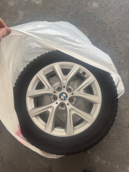 Nokian Hakkapeliitta 9 ja vanteet
