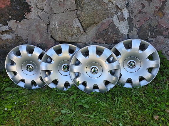 Skoda alkuperäiset pölykapselit 15"