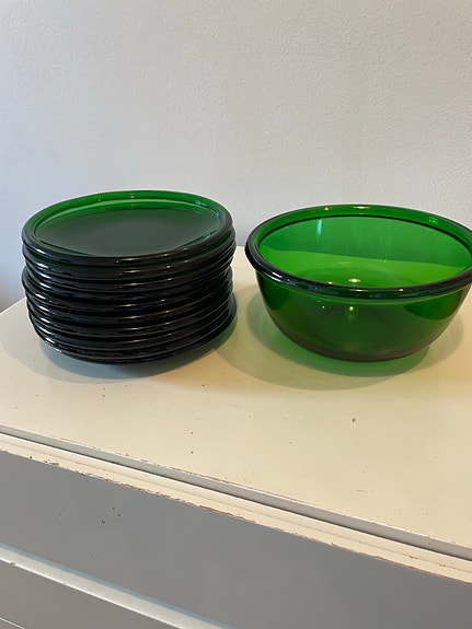 Iittala Luna vihreät lasikulhot ja lautaset