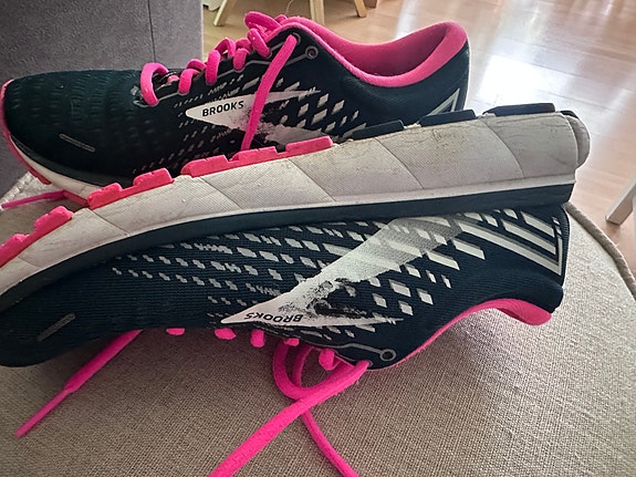 Brooks juoksukengät koko 39