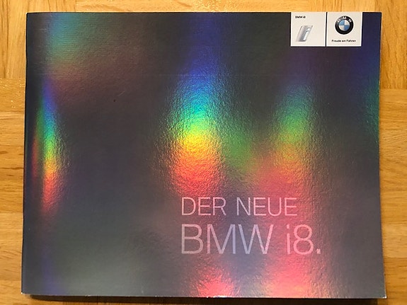 Esite BMW i8 2013