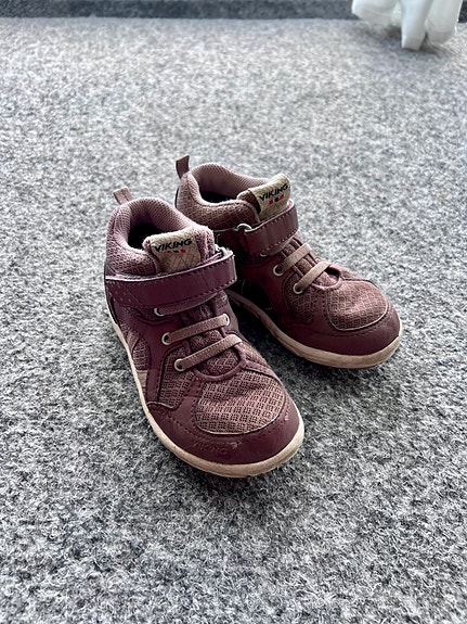 Viking goretex välikausikengät, koko 27.