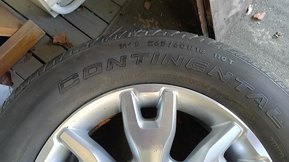 265/60R18 Continental Cross Contact LX + Ford alut 6x139,7 8Jx18" ET 55 KR 93,1