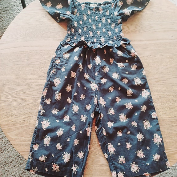 Newbie kukkakuvioinen haalari 104