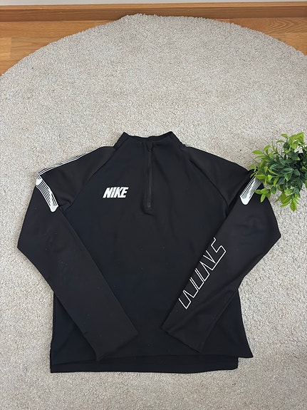 Nike Dri-Fit paita