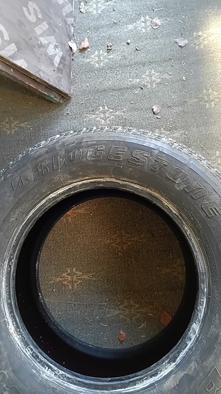265/65R17 Bridgestone Dueler H/T 840 110S M+S. Uusi rengas