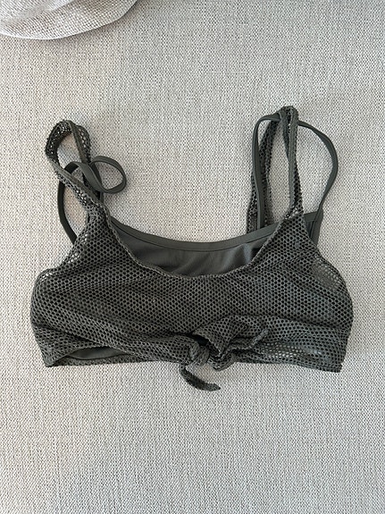 H&M naisten bikinin yläosa
