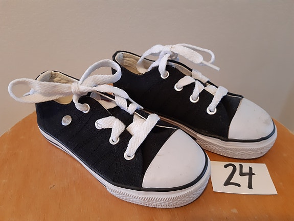 Tennarit koko 24