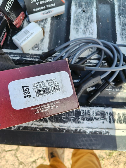 Ford 4.9 sytytys osat