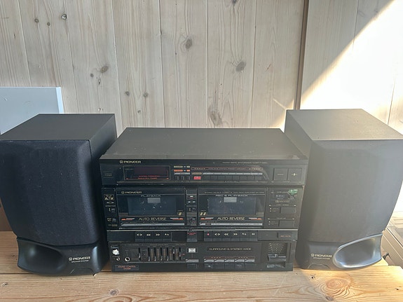 Pioneer stereo setti kaiuttimilla