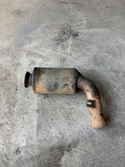 Om647 downpipe/tyhjätty hiukkassuodatin