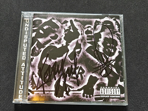Slayer cd Nimikirjoituksilla! Undisputed attitude Nimikirjoitus