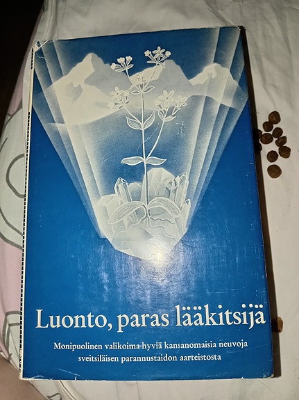 Luonto, paras lääkitsijä - kirja, A. Vogel