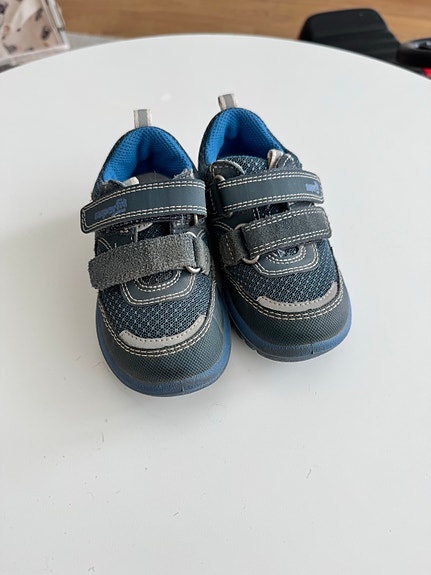Superfit lenkkarit 22