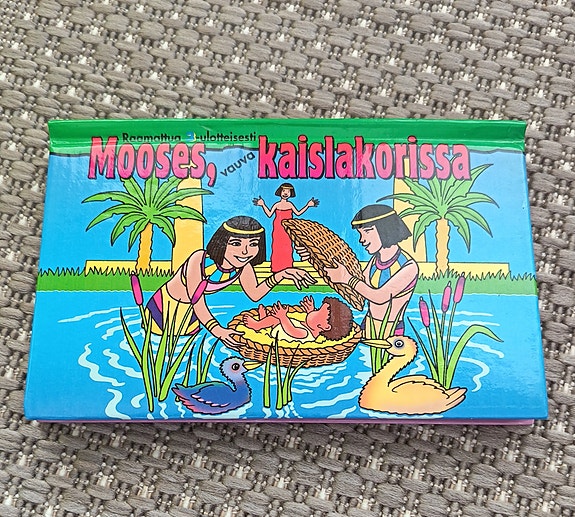 Mooses-vauva kaislakorissa, lasten kirja, Raamatun kertomus lapsille