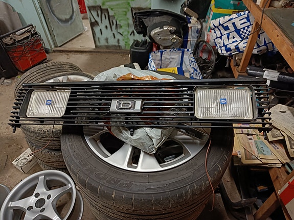 Datsun 150Y lisävalomaski